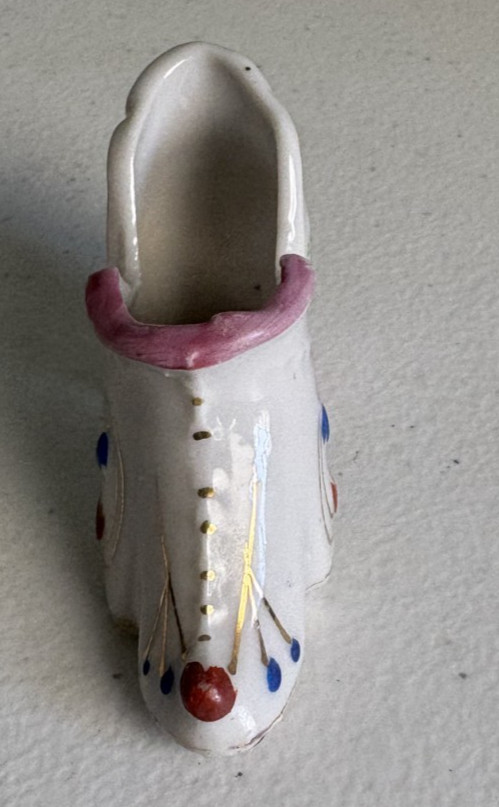 Decorative Porcelain Shoe Made in Occupied Japan 1.75″ High x 2.75″ Lg x 1″ Wide