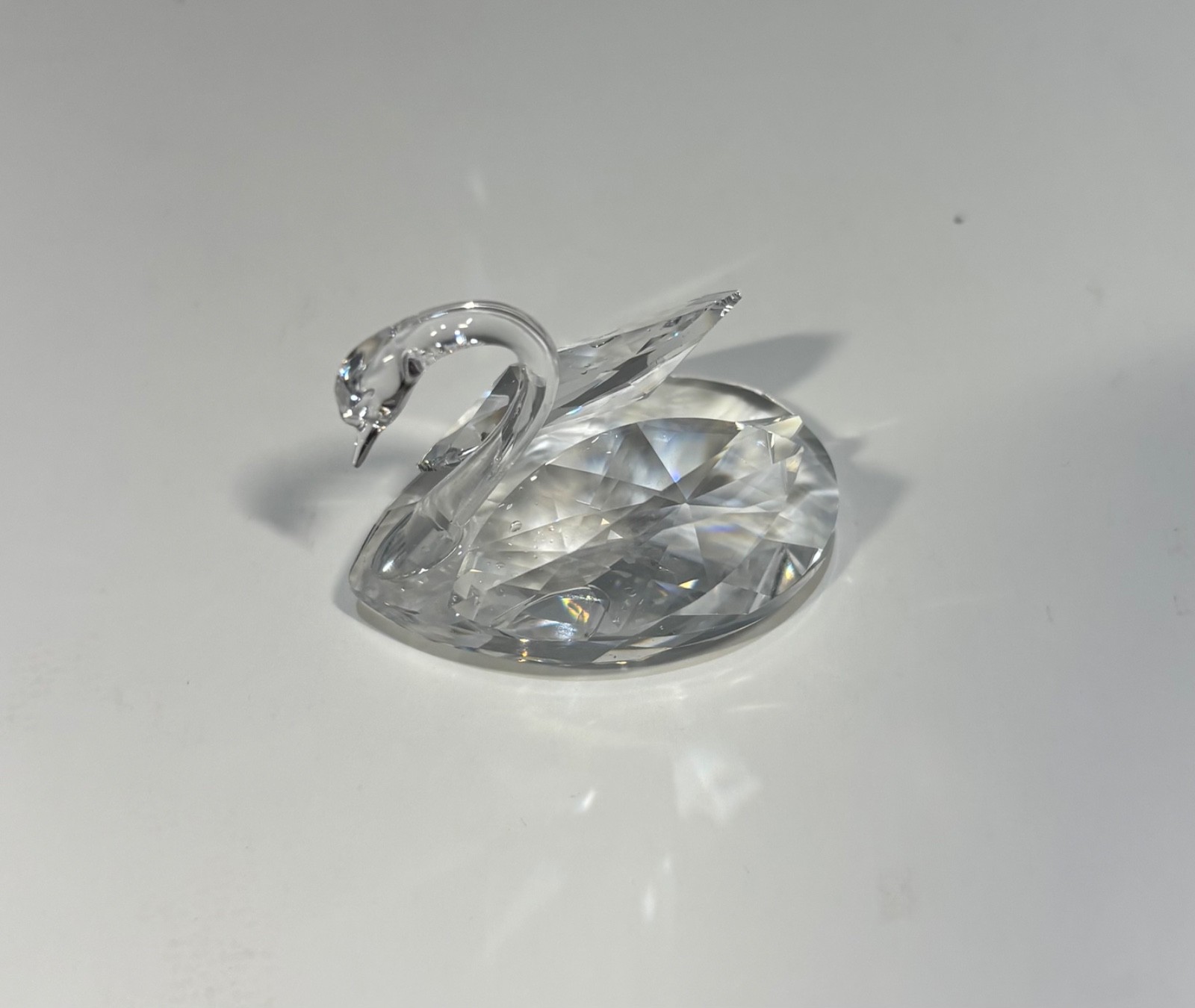 Swan SWAROVSKI Beauties of the Lake Series 7633 063 000 010005 Crystal