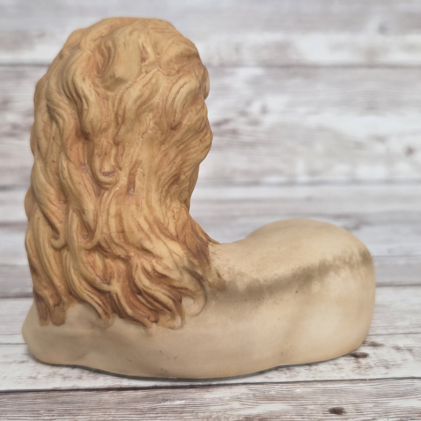 Vintage Lion And Lamb Figurine Holding Present Twilight Core