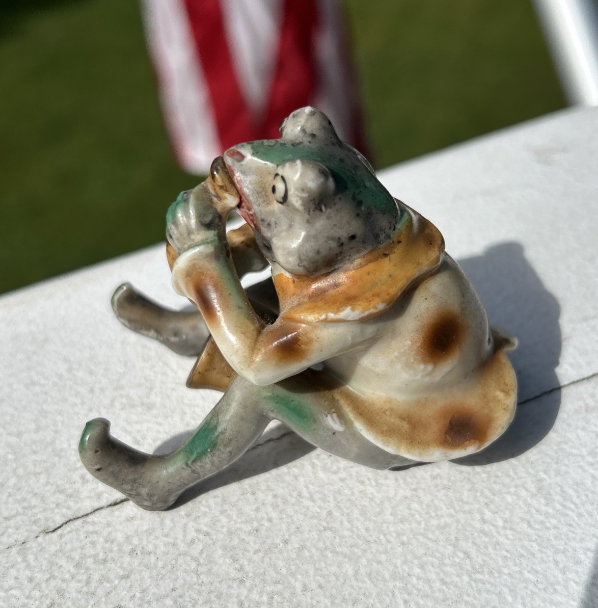Rare Vtg Mini Anthropomorphic Porcelain Frog Playing saxophone, Occ Japan Piece