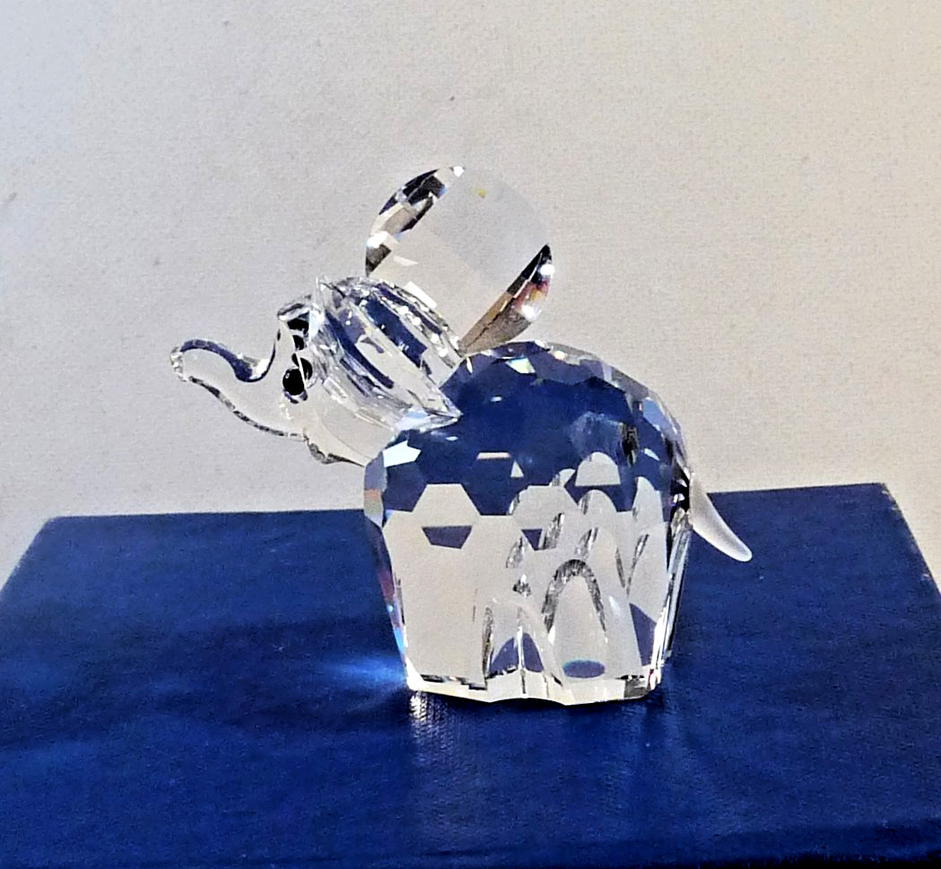 Swarovski Small Elephant 151489 w/Box & COA