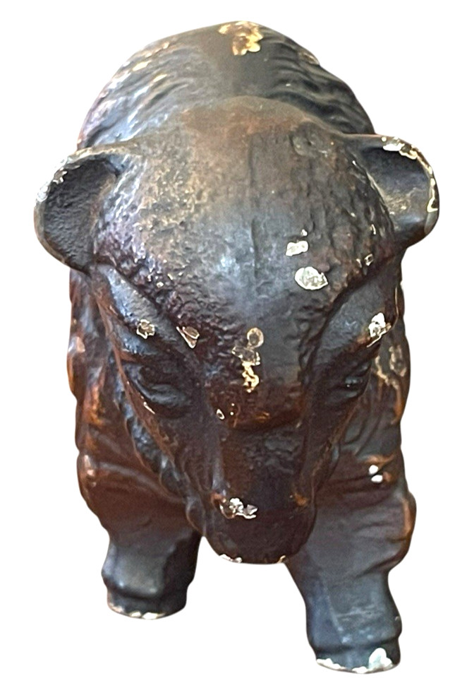 BUFFALO TANK BT CAST IRON BISON BUFFALO FIGURINE PAPERWEIGHT BETHLEHEM STEEL 5″