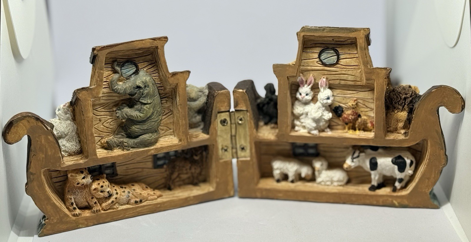 VTG Noah’s Ark Hinged Resin Figurine – Trinket Box with Animals Inside 3.5″