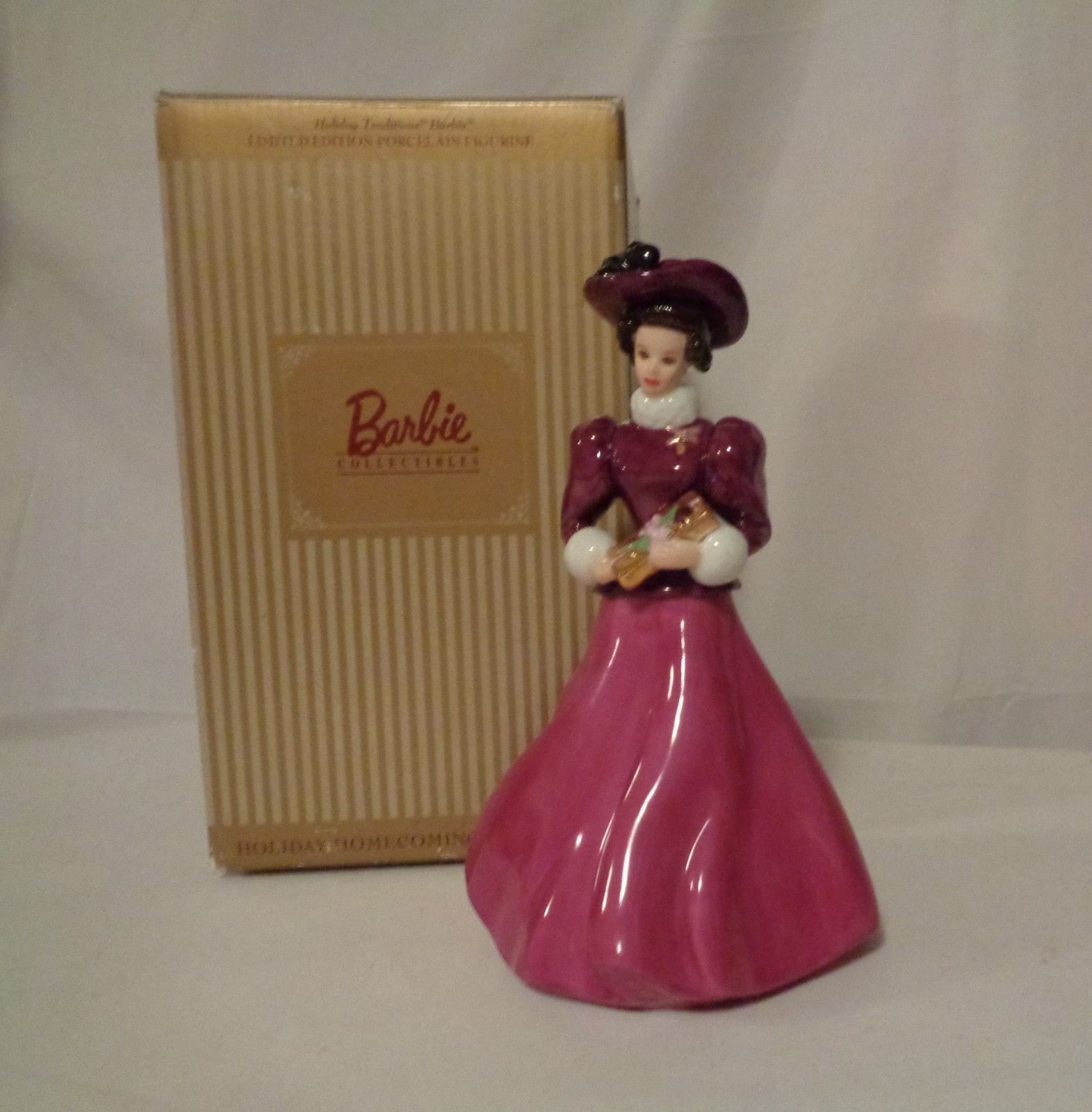HALLMARK HOLIDAY TRADITIONS BARBIE DOLL PORCELAIN FIGURINE FIGURE wBox 1997 1996