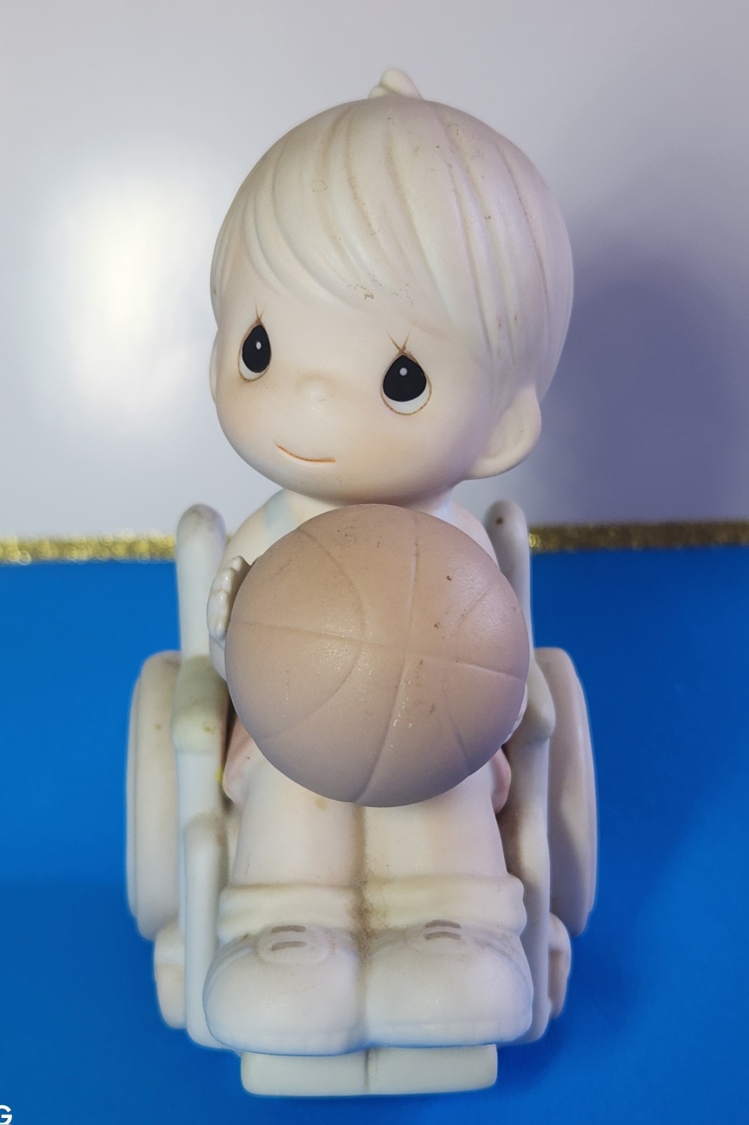 Precious Moments Limited Edition 1997 Porcelain Figurine Retired Rare Enesco