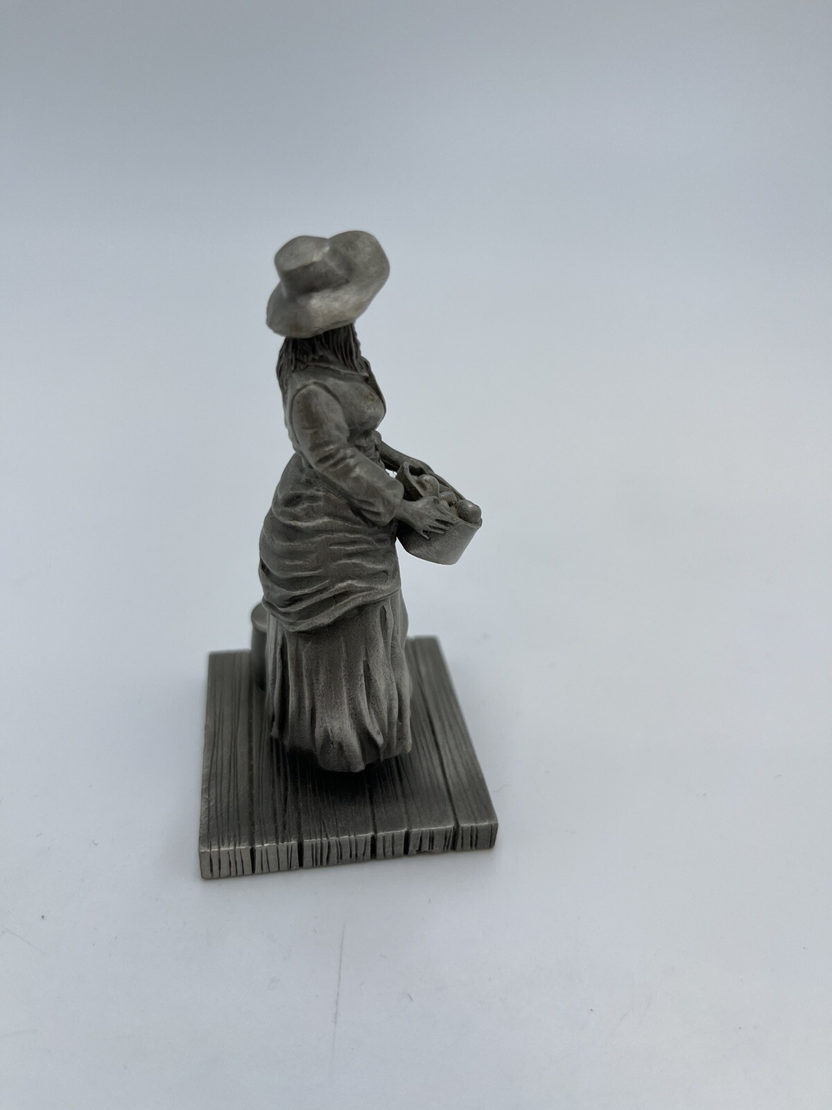 1981 FRANKLIN MINT Vintage RON HINOTE Pewter Figurine – HOT PEAR LADY