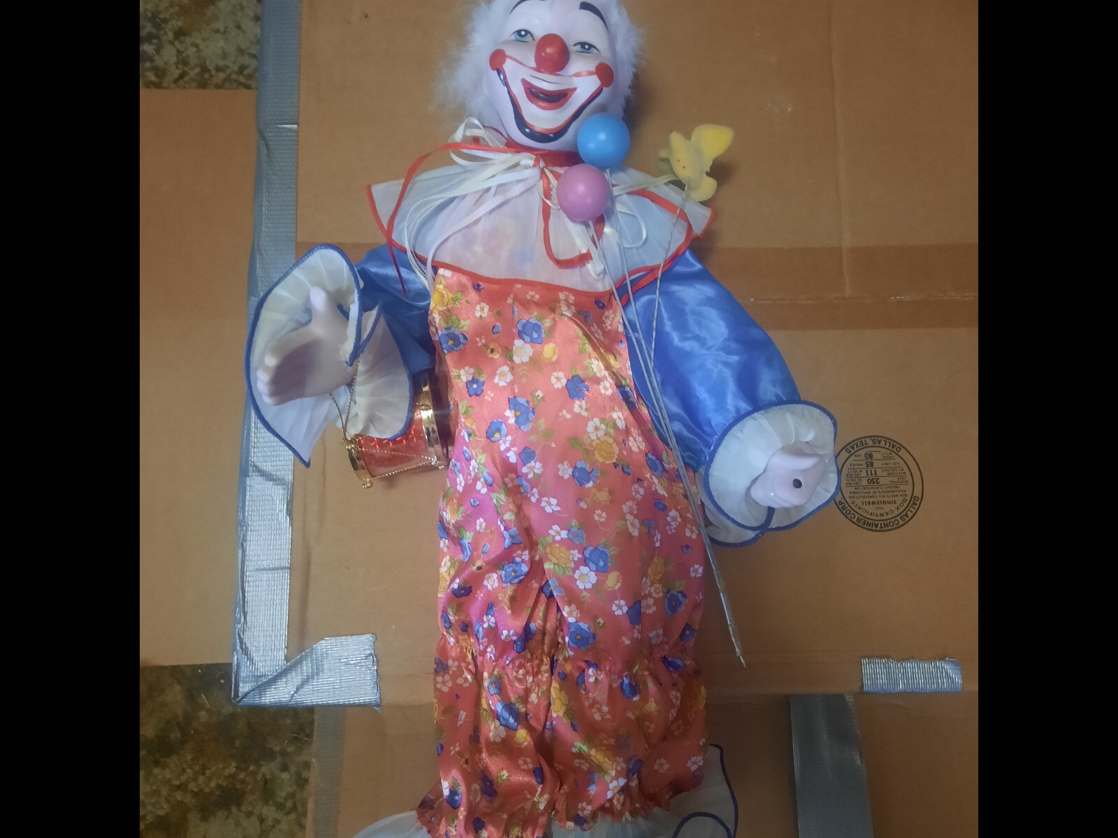 The Heritage Mint LTD “Happiness and Love” Collector 16″ Porcelain Clown 1989 3X