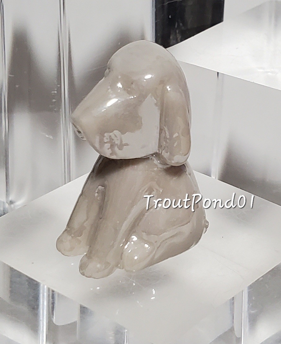 Wade Whimsies Dismal Desmond Dog Porcelain Figurine 2015 OIWCC Club Piece Pearl