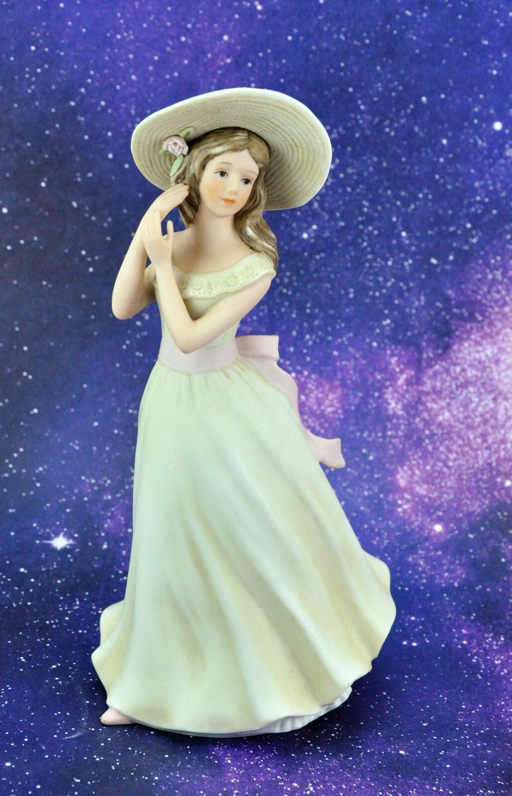 Home Interiors “Masterpiece Collection” Melanie 1996 Porcelain Fig(BI#MK/190619)