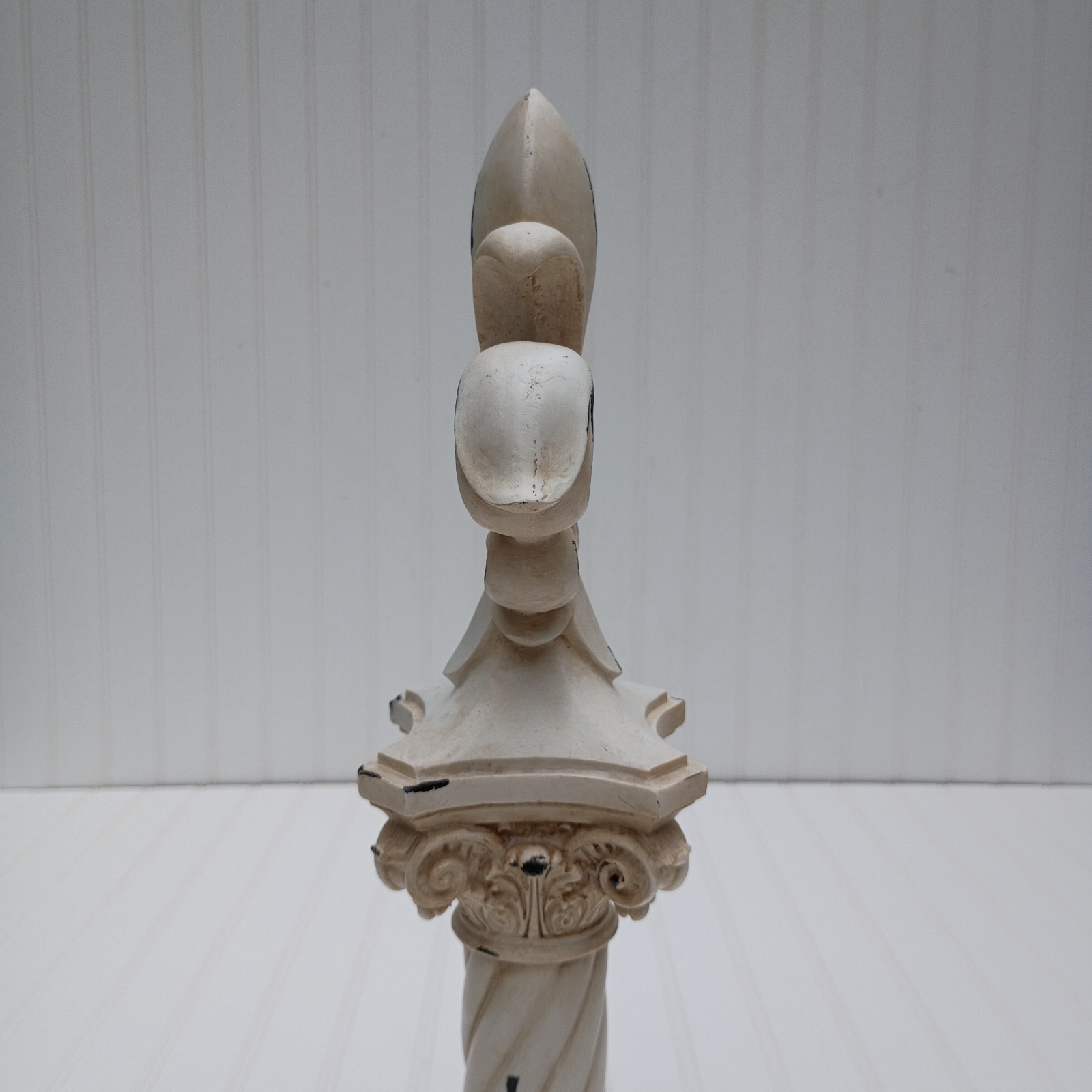Vintage Style Resin Fleur De Lis Pedestal Figurine 19″ Tall Architectural Decor