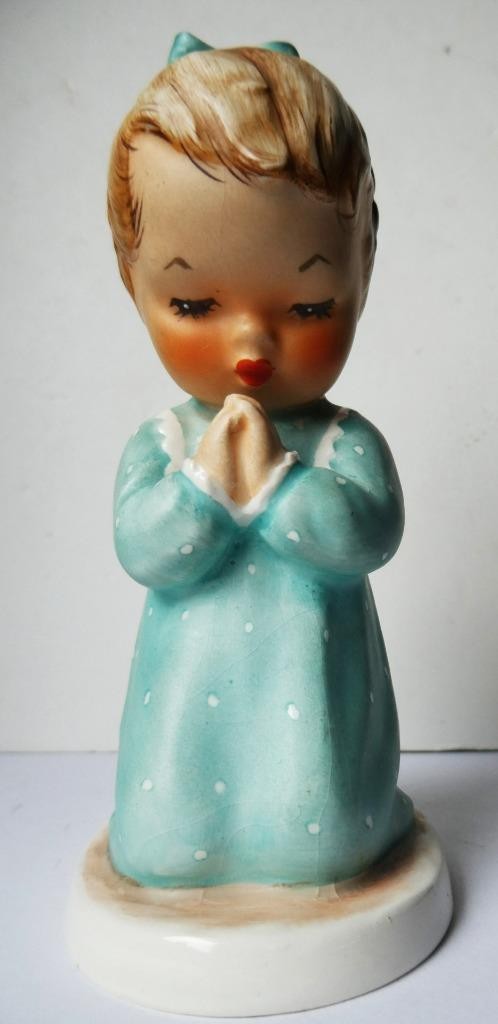 VTG Goebel Hummel Figurine “A Child’s Prayer” W. Germany 5.5″ Tall Girl Praying