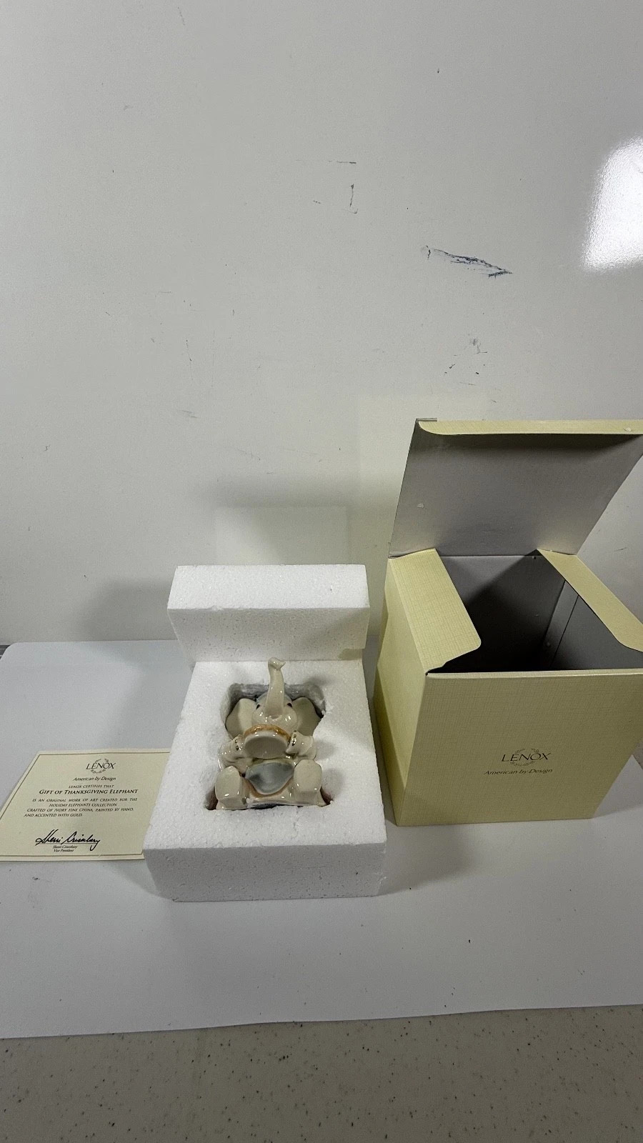 Lenox Lucky Elephant Figurine Gift Of Thanksgiving Pie Baker’s Hat LE COA NEW