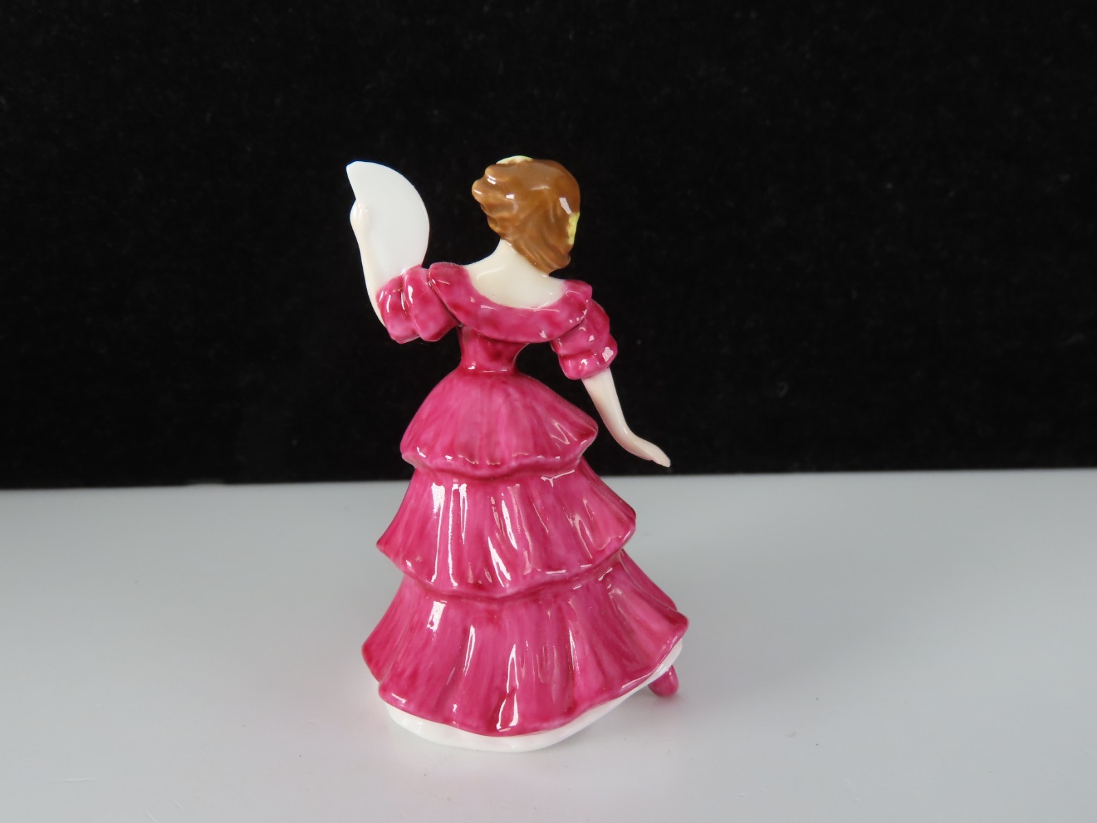 Royal Doulton Miniature Ladies Jennifer M252 2007 Figurine in Original Box