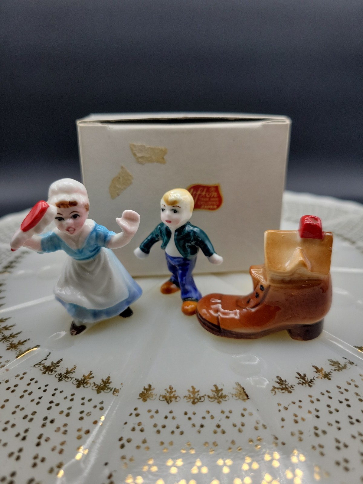 lefton figurines vintage Bone China Old Lady Who Lives In A Shoe Minature