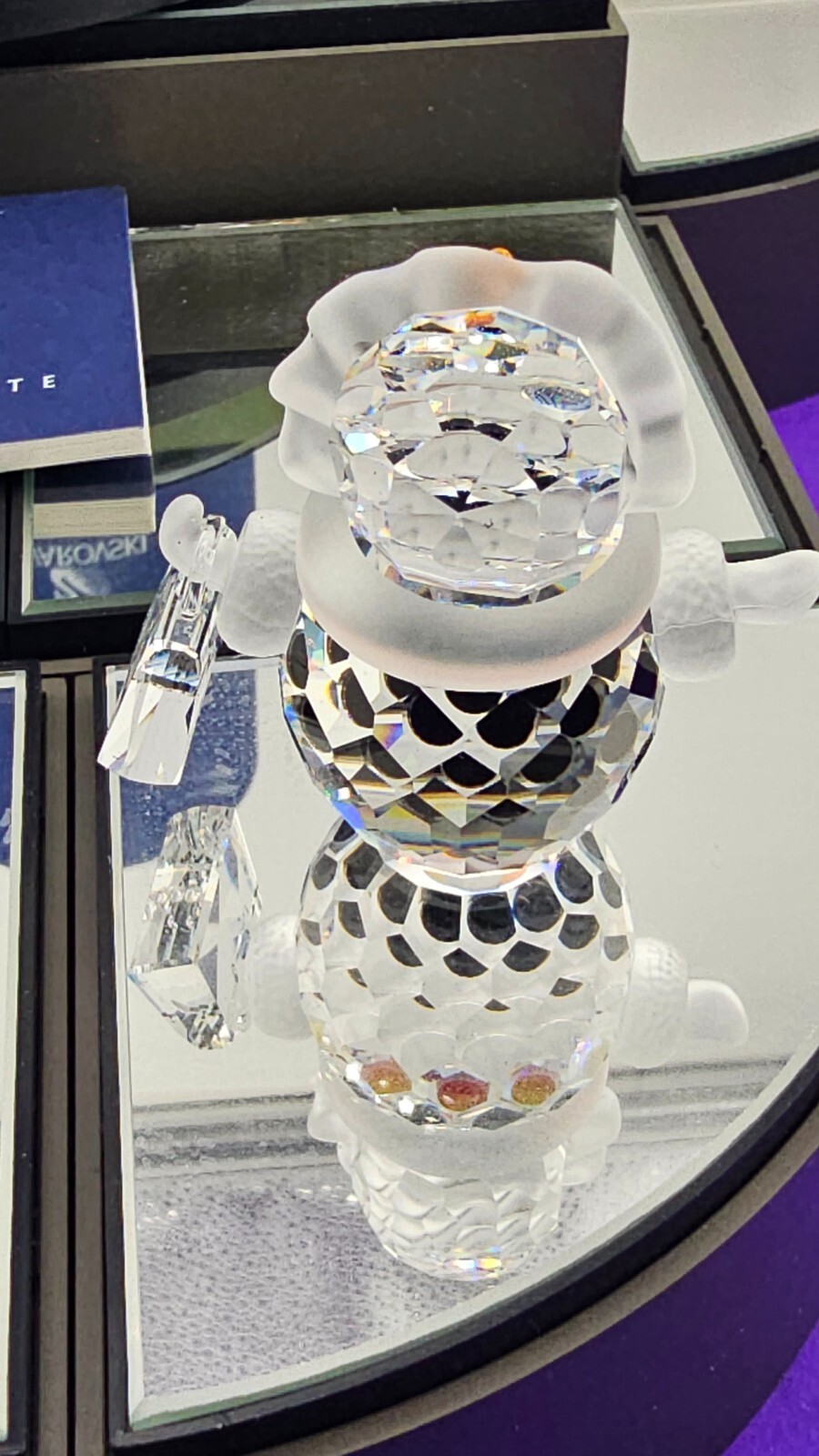 NEW~Swarovski Crystal~**SNOW WOMAN & PURSE**~Austria~BOX & COA~2 1/8″Tall~655376
