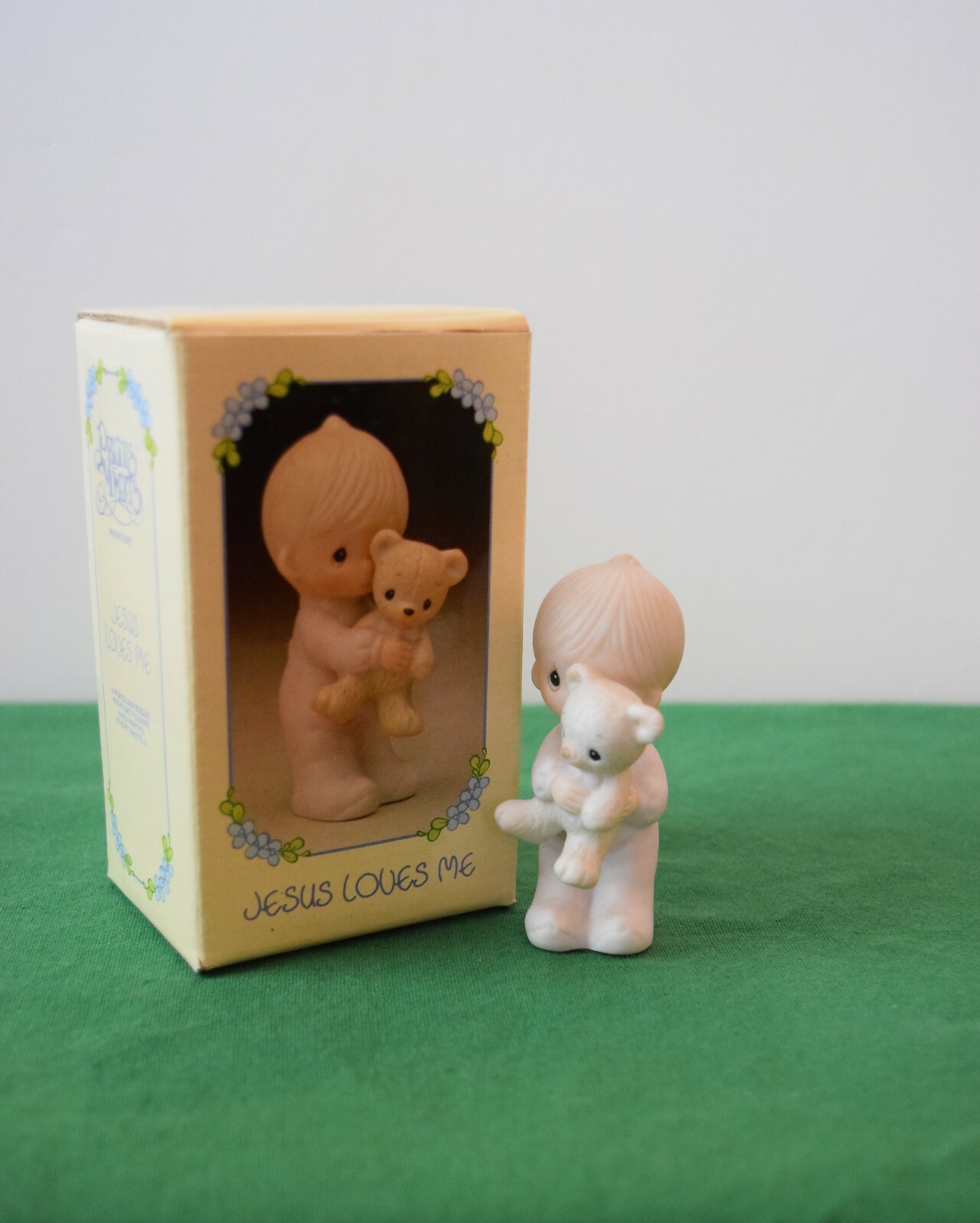 Precious Moments Figurine E-9278 “Jesus Loves Me” Mint in original box.