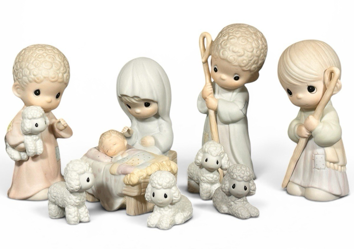 Precious Moments Come Let Us Adore Him Nativity Set #104000 Box Cassette 1986