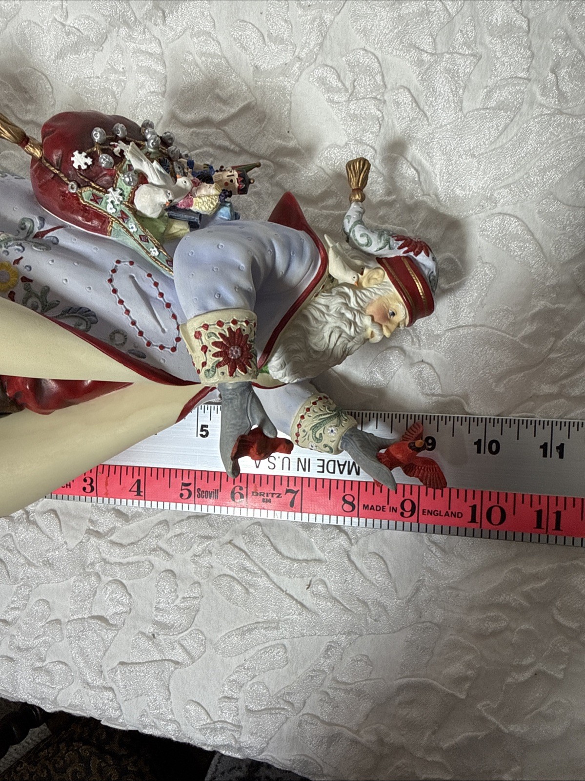 Lenox 2016 A Xmas Traveler Santa Figurine By Lynn Bywaters w/ Cardinals Vintage