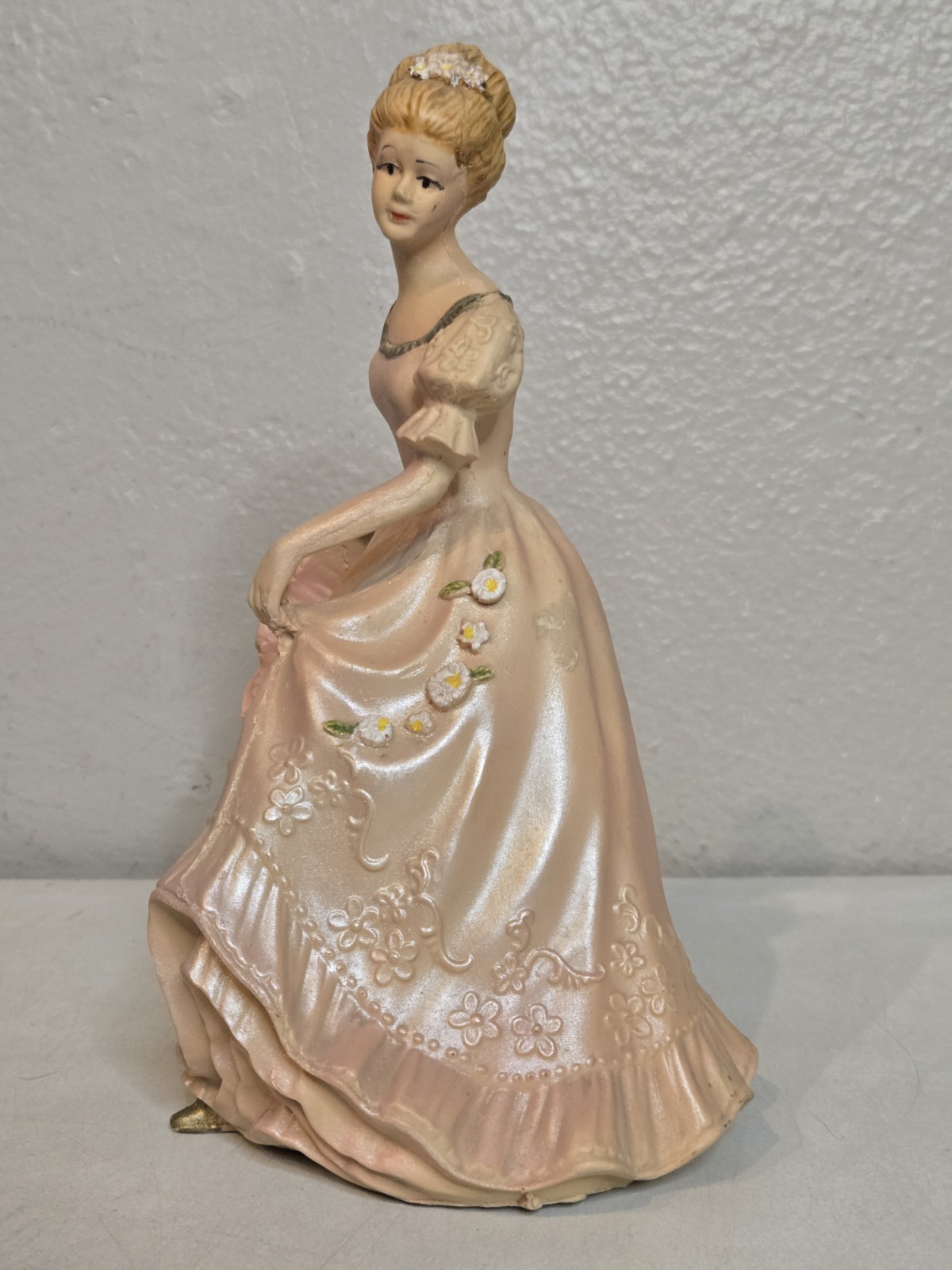 Homco Masterpiece Collection Lady Caroline Figurine Signed Stamped Plastic 1993