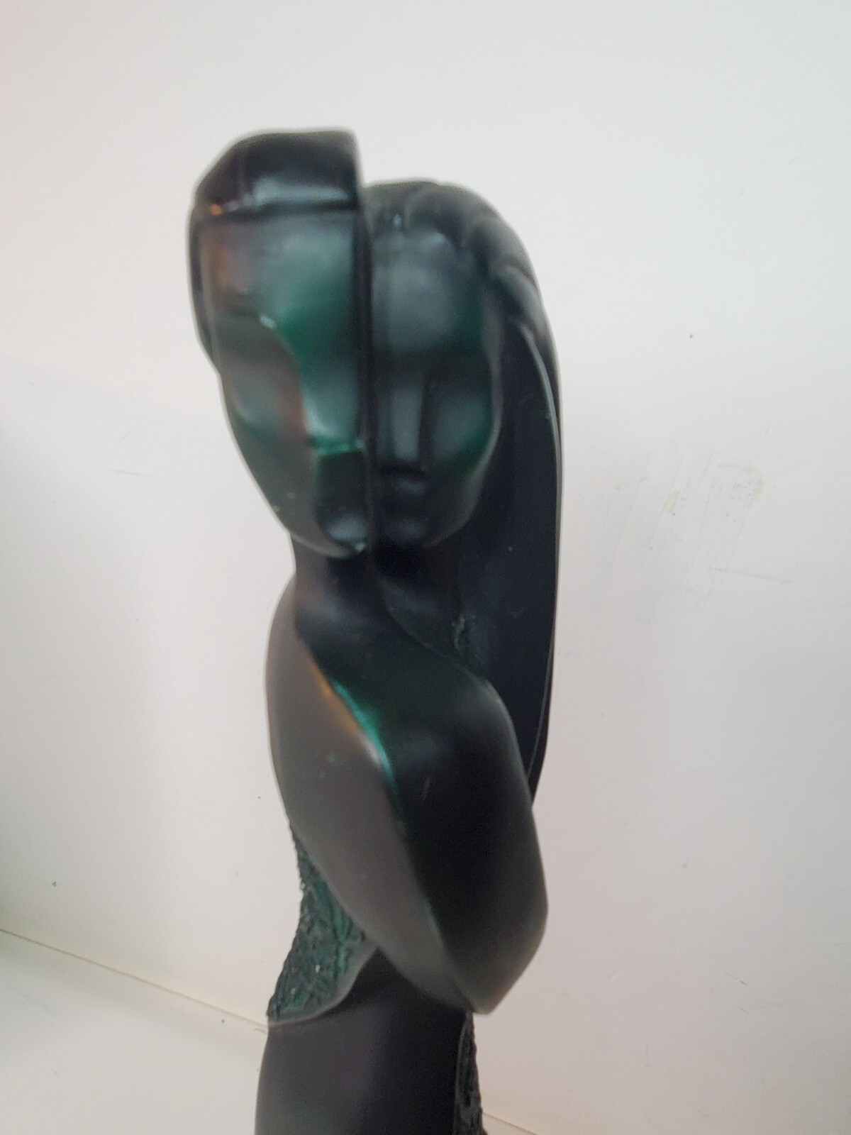 A Balcari Dear 1990 Art Deco Style Abstract Embracing Woman Man Statue Green