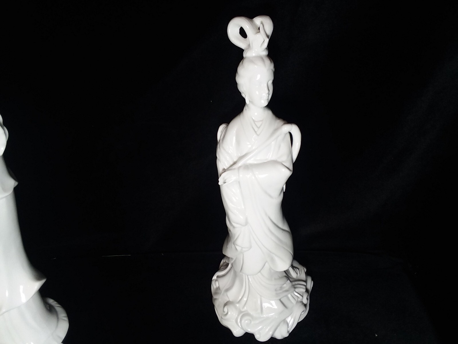 Chinese Craftsmen White Porcelain, Royal Women Made in TAIWAN R. O. C. 13.5″H