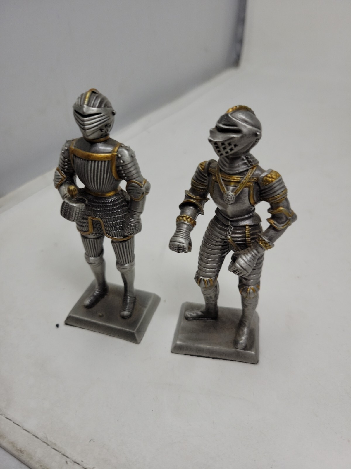 2x 2012 Veronese Knight Summit Pewter Gold Figurine 8 oz Medieval Realistic 1a