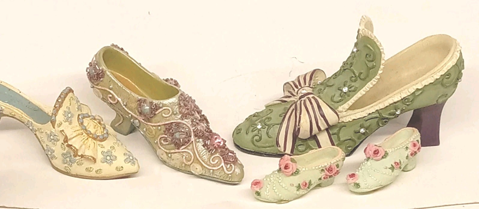 20 Hard To Find Victorian-style Lady Porcelain/Ceramic Shoe Collection Decor