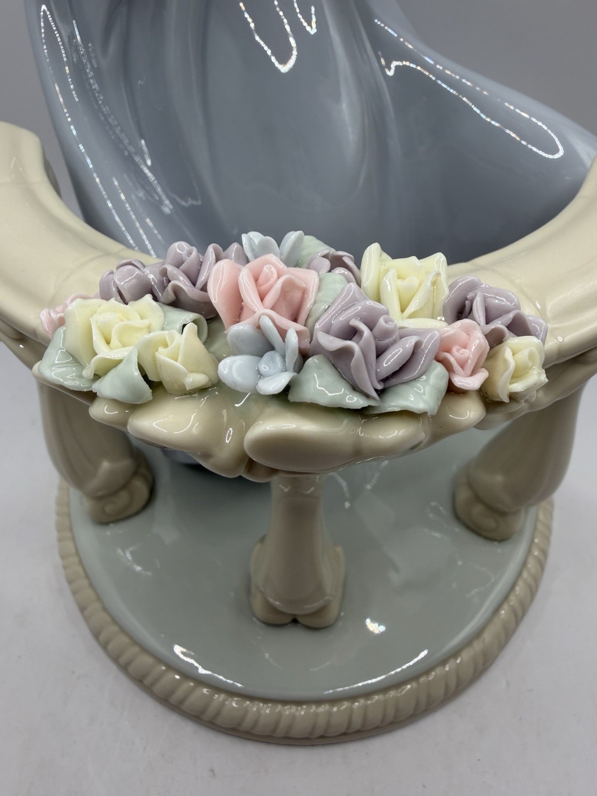 Members Mark Hand Painted Porcelain Angel Figurine 2005 Holiday Collection W/Box