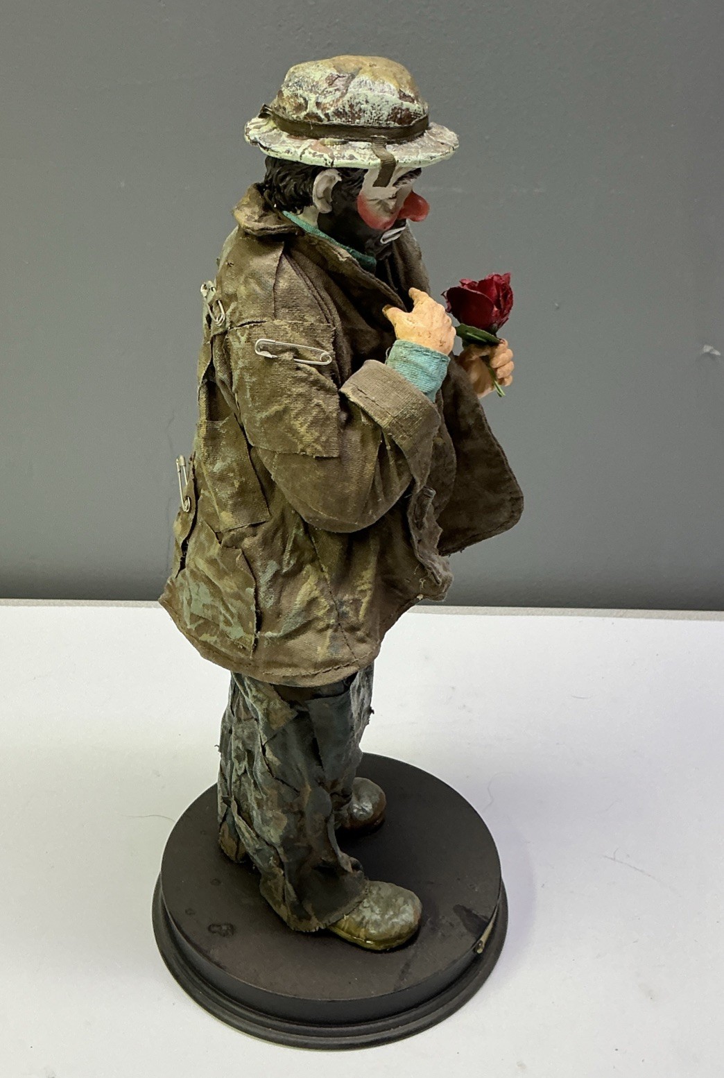 Emmett Kelly clown figurine “I Love You”