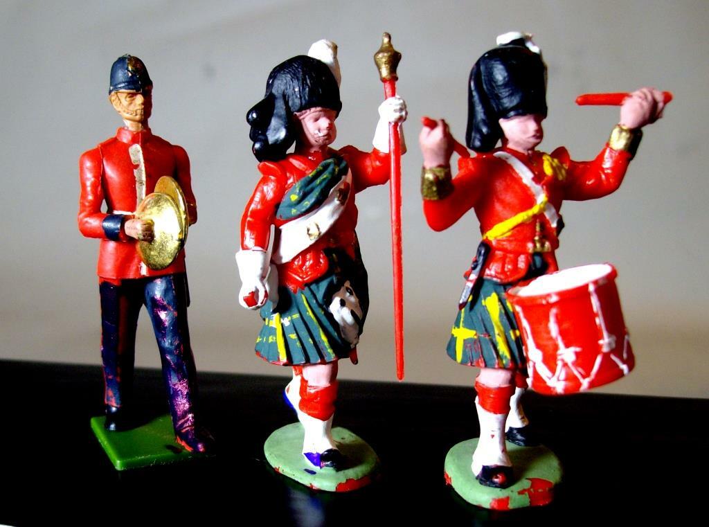 Vtg. Toy Soldiers Band, 10 pcs. (mostly Britains) Made in England in 1960’s