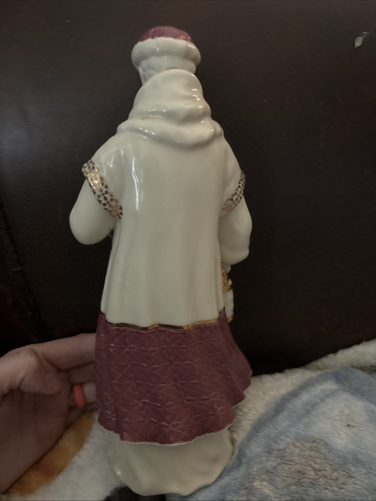 Lenox First Blessing Nativity Inn Keeper Figurine Gold Trim