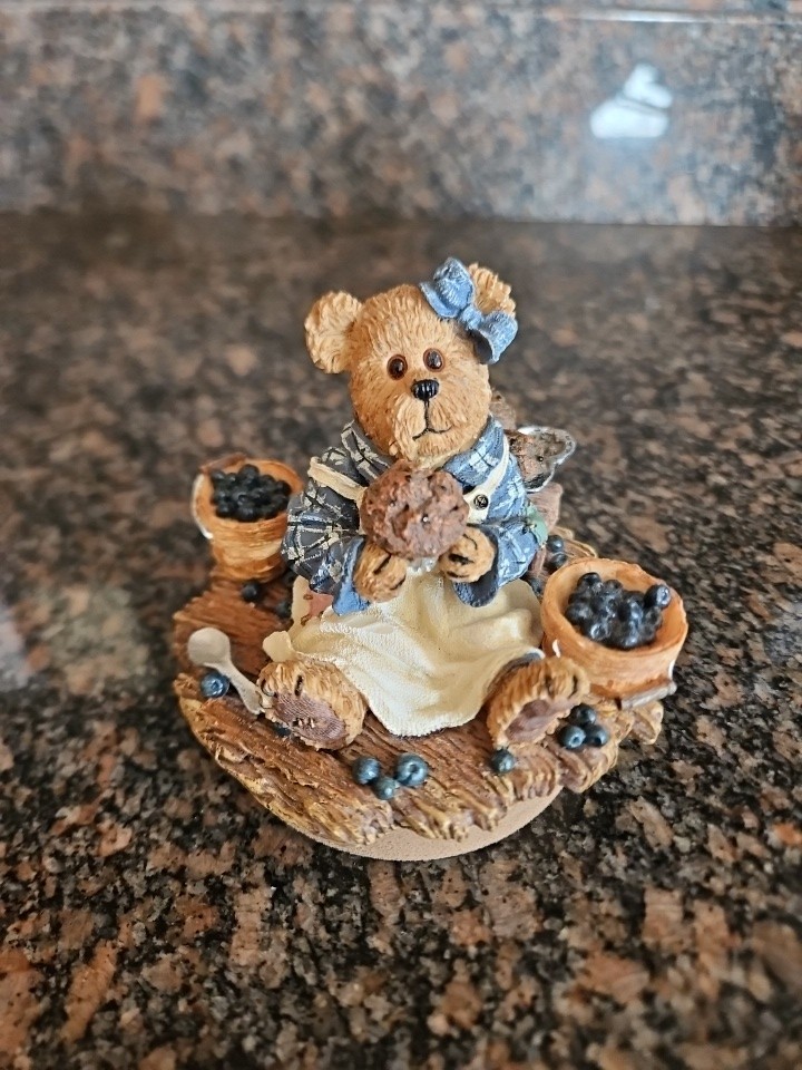 Boyds Bears Muffin B Bluebeary 651216Y Decorative Candle Topper 2 3/4 in.