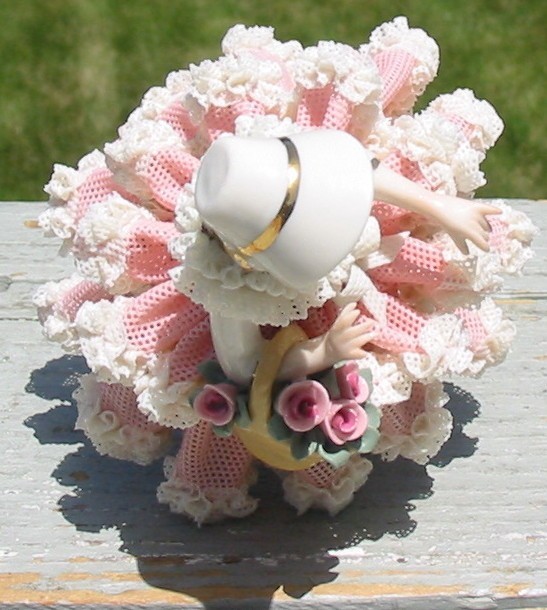 Vintage Dreden Ruffle Lace Pink Lady Rose Basket Germany 5″ Bonnet Girl Figure