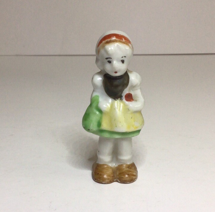 Miniature Made In Japan Girl Wearing Bonnet Holding Bag Figurine 2 3/8 Inch Vtg