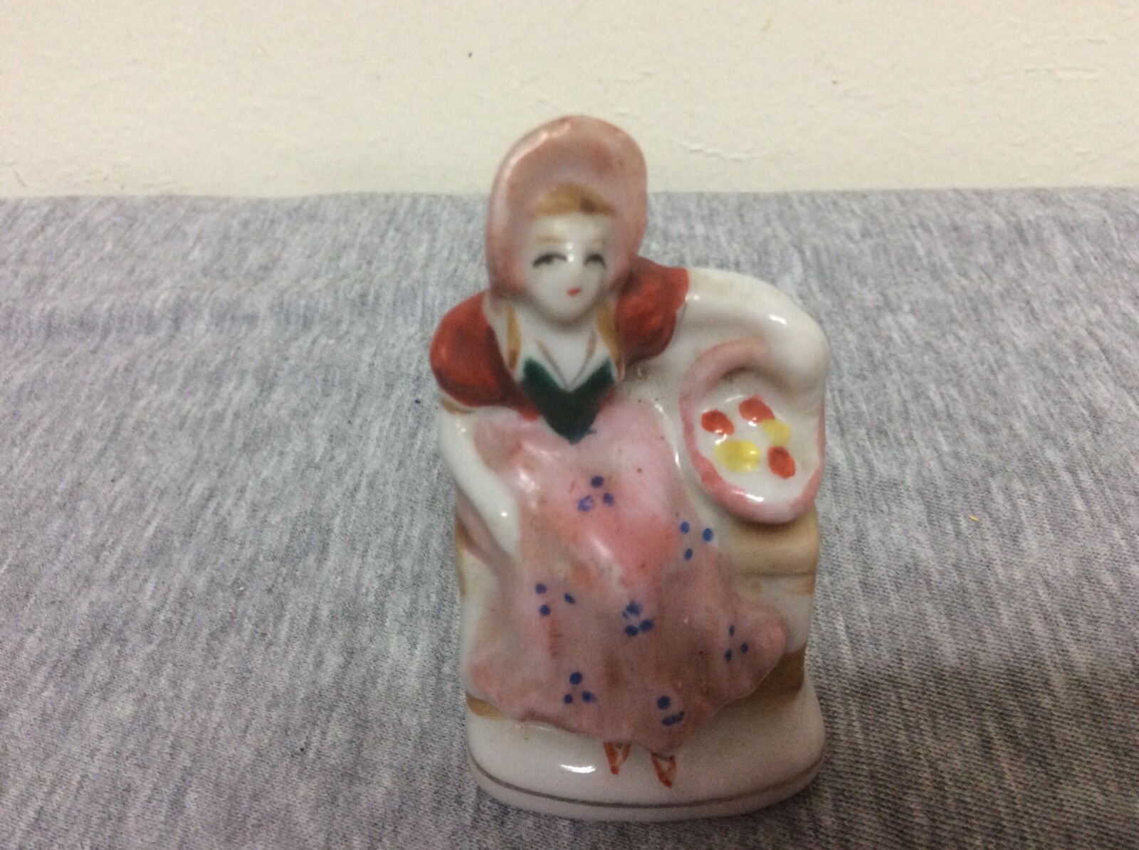 Vintage Porcelain Colonial Siting Man & Woman 2.5” Figurines Japan
