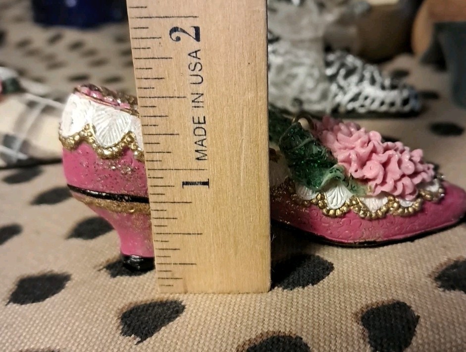 Lot Of 5 Minature Shoes All Diffrent Colors And Styles Collectible Shoes