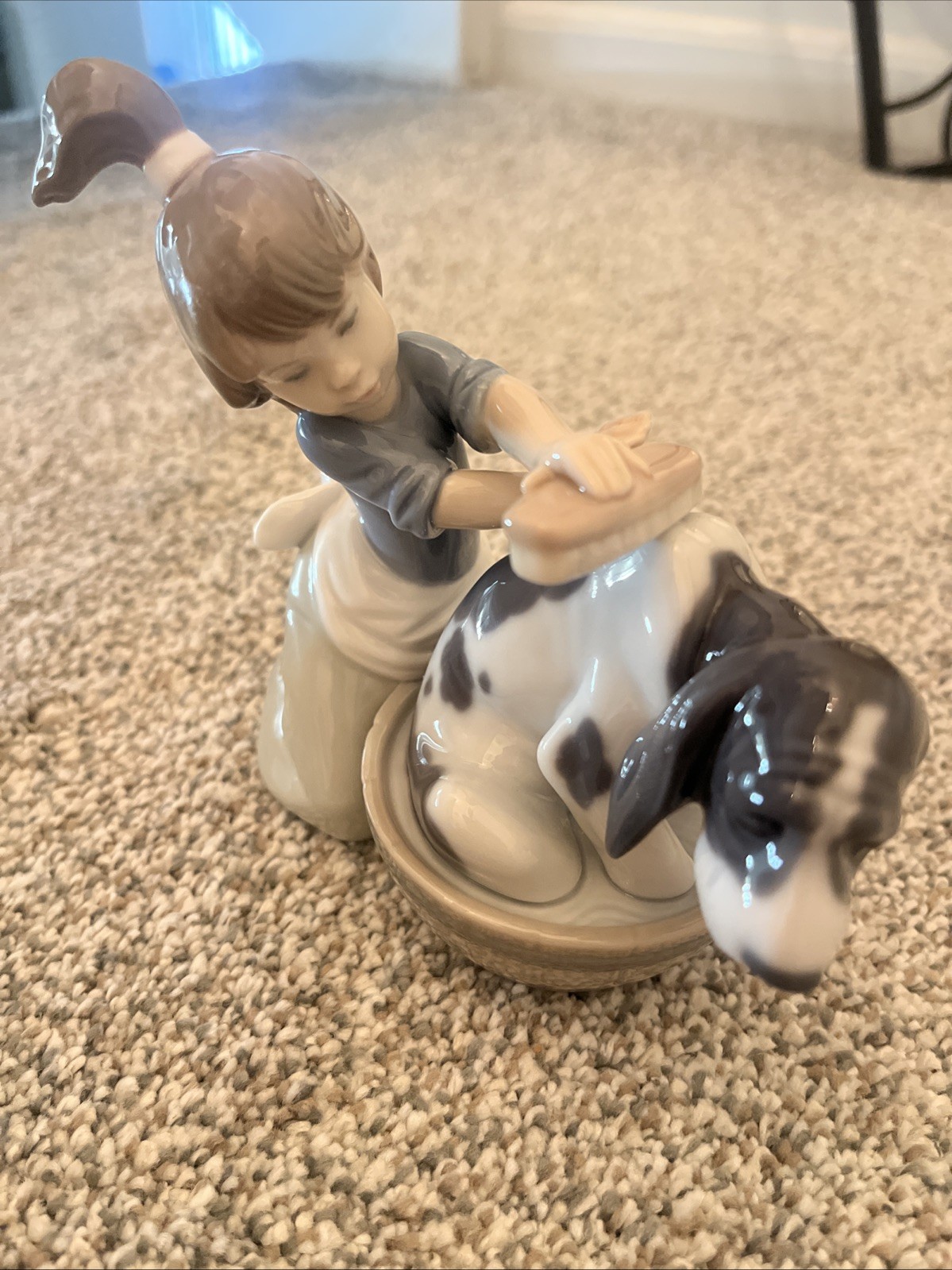 Lladro Bashful Bather # 5455 Girl Bathing Washing Dog Figurine Spain 5″ Tall