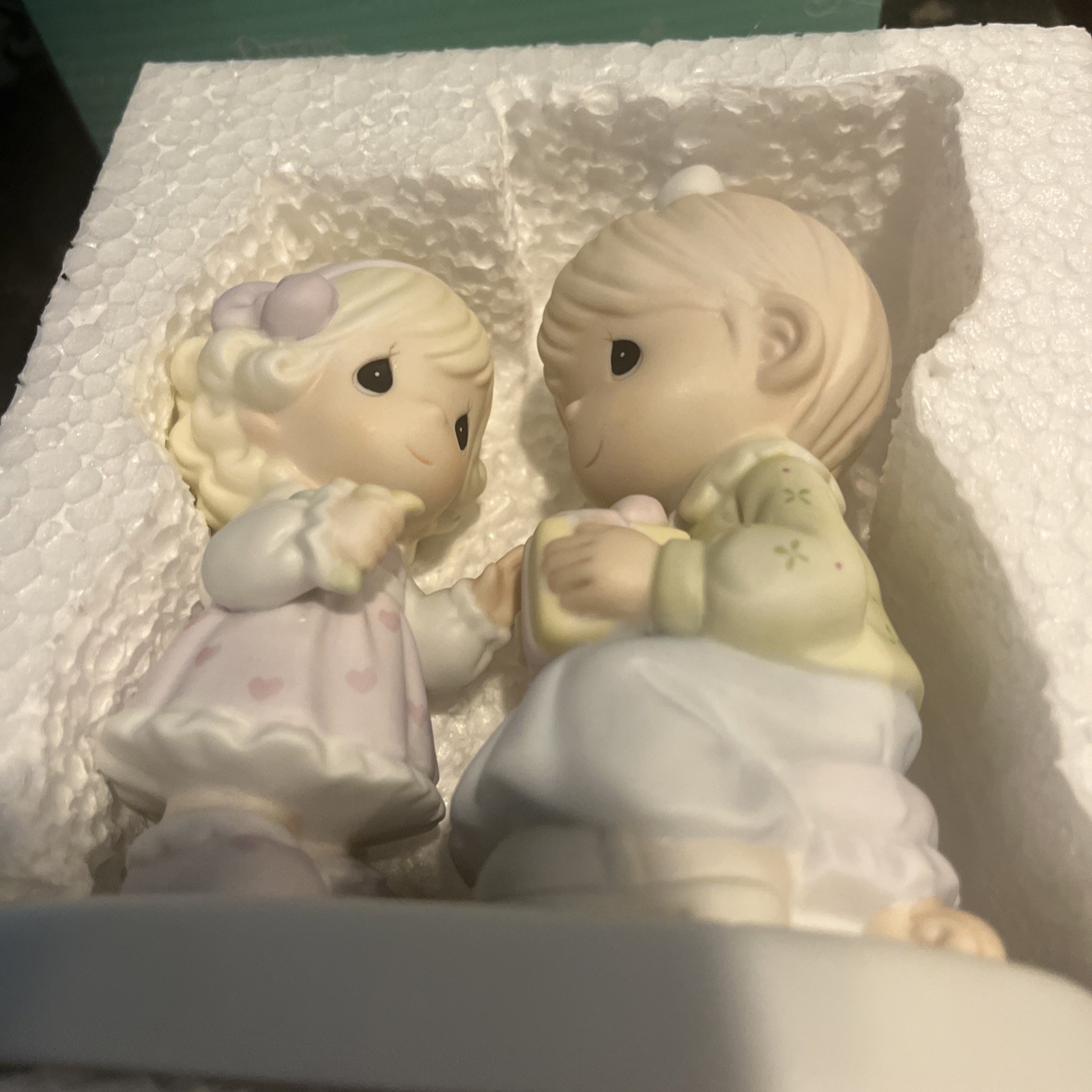 Precious Moments MOMS ARE THE GREATEST GIFT OF ALL 550011 (Mother And Daughter)