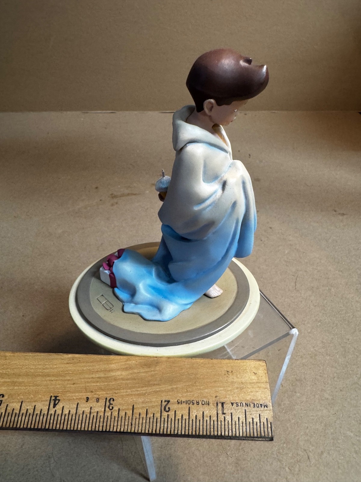 Lenox, Beautifully Wrapped Thomas Blackshear Surprise BOY Figurine new, Signed
