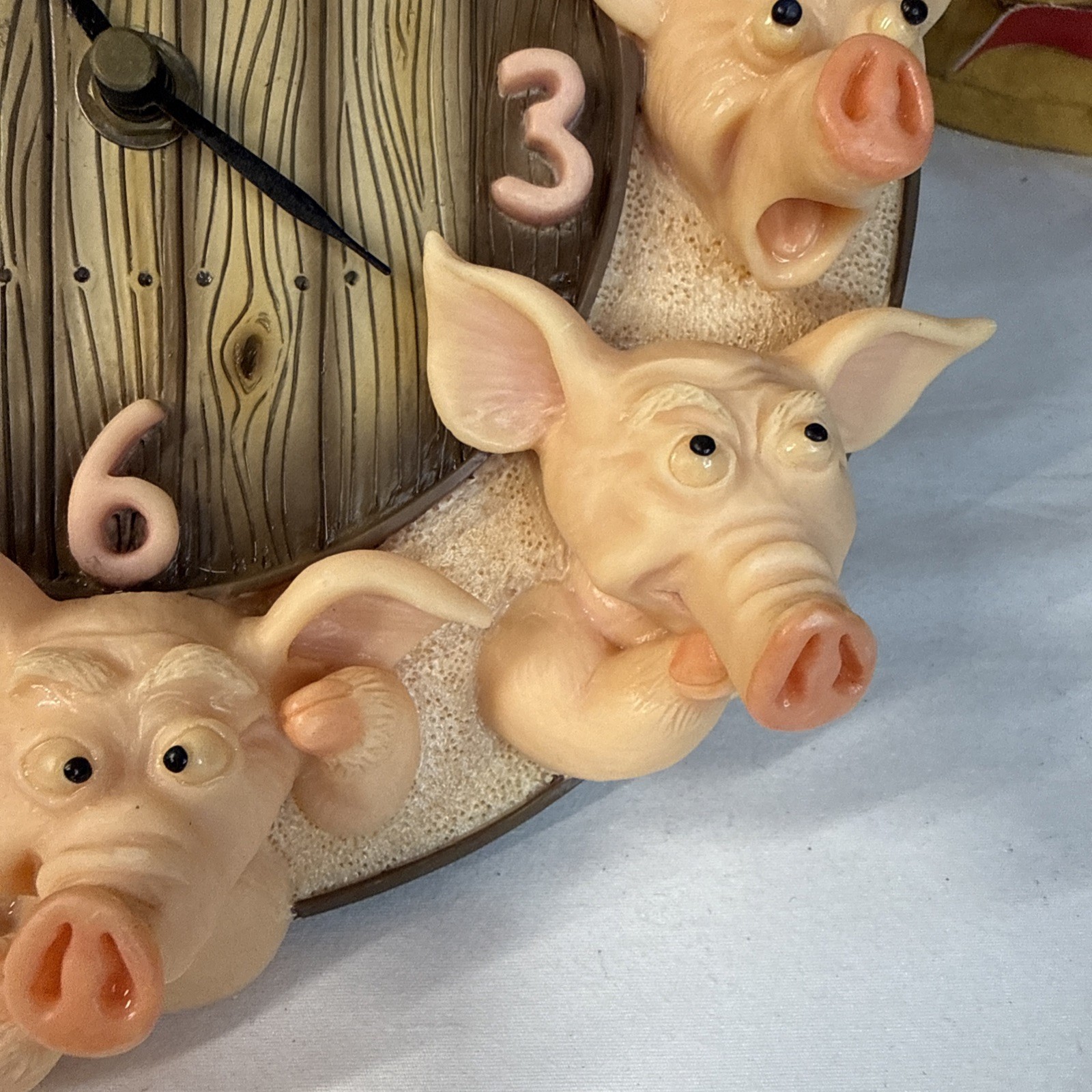 Resin Piggin Wall Clock By David Corbridge 8 Inch Vintage. RARE WORKS