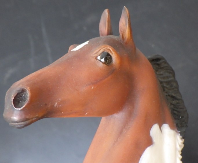 North Light @ Wade England Brown & White Resin Figurine 2006