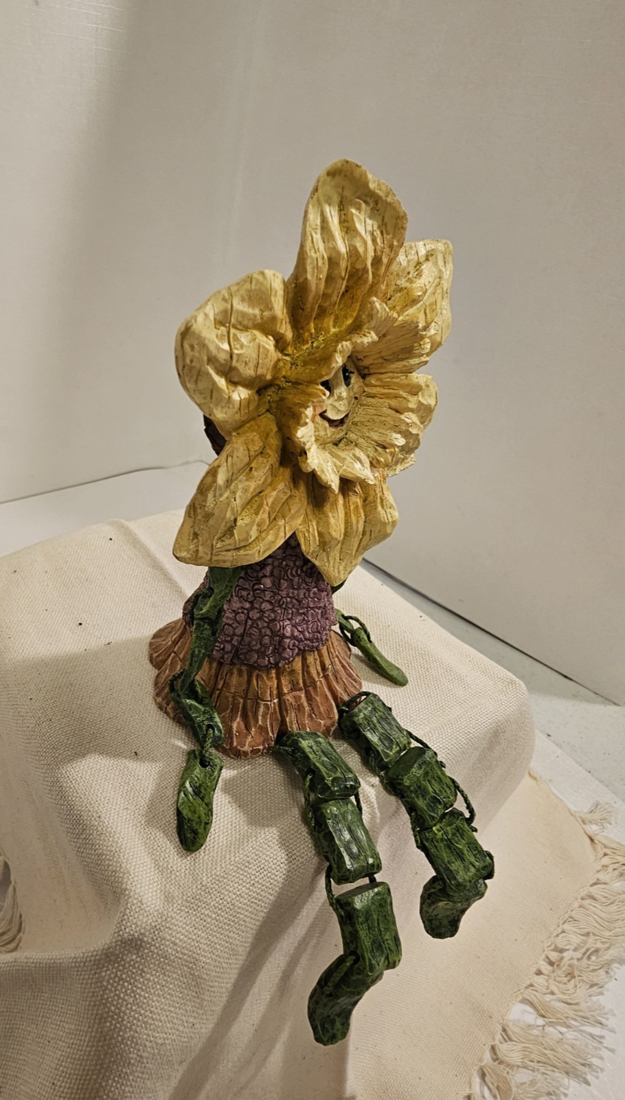 Original Set 2 Anthropomorphic Resin Sunflower & Daffodil Shelf Sitter 8″