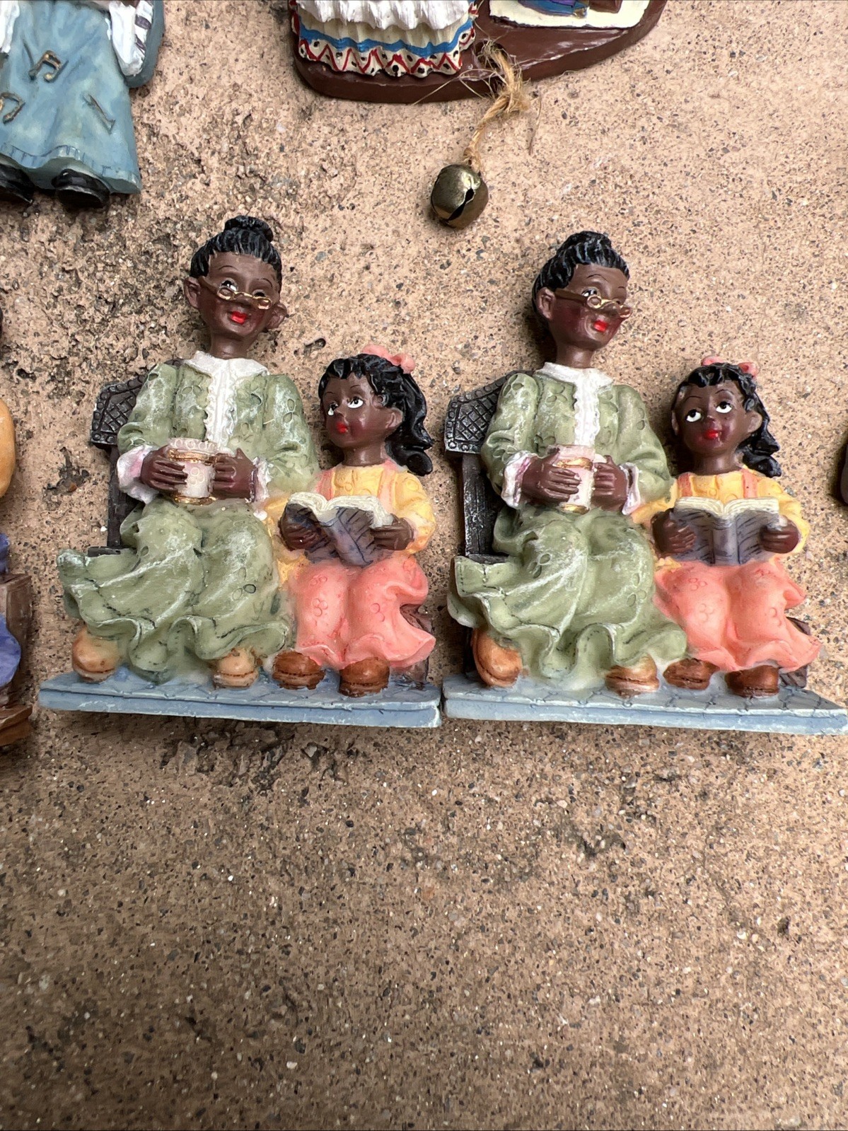 Ebony African-American Figurine Family Grandma Bible Chiefly Co. Magnet Vtg Rare