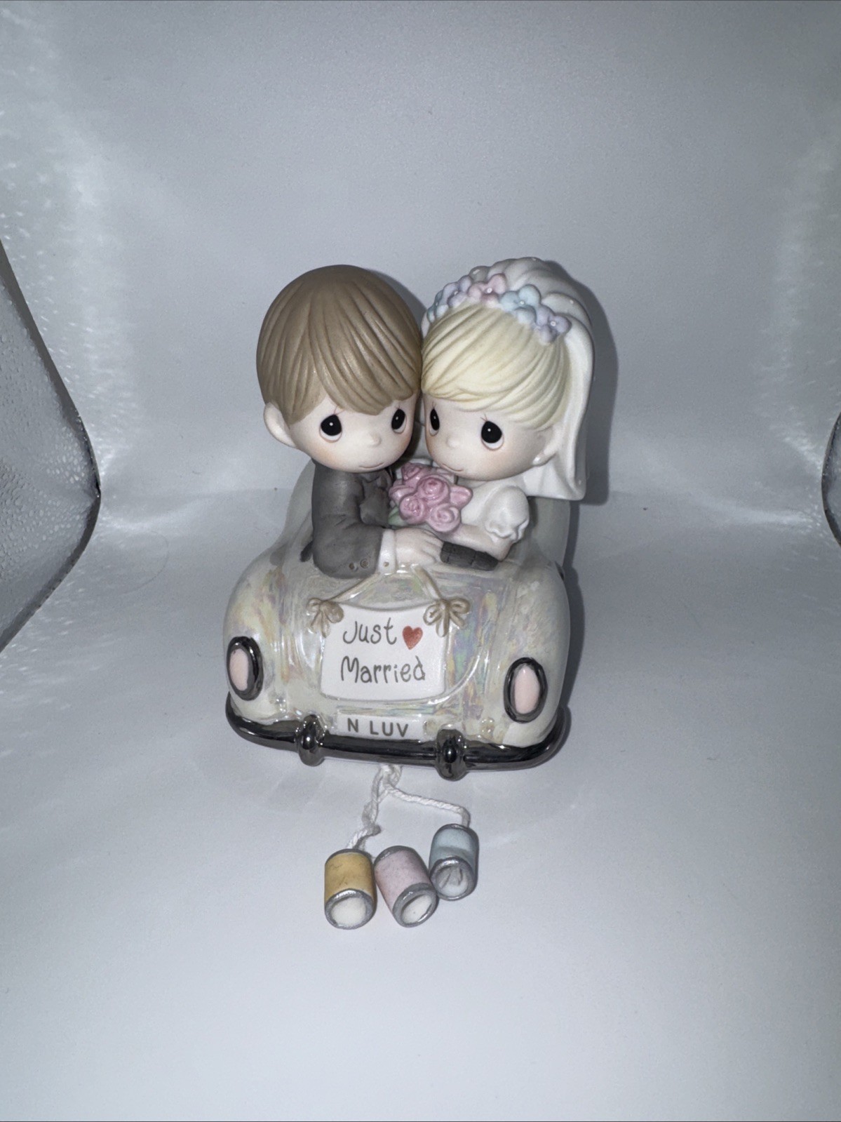 Precious Moments Just Married 103018 In Luv Honeymoon Car w/ Cans Bride & Groom