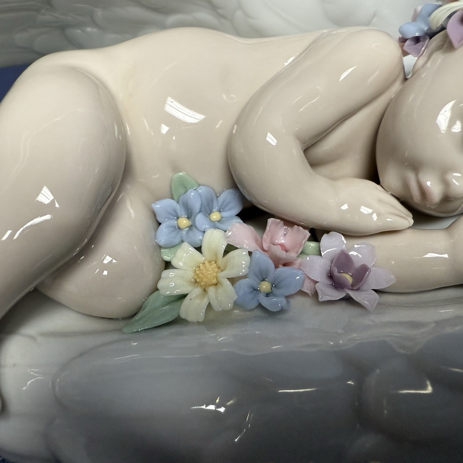 Llandro Drifting through Dreamland Swan And Baby Porcelain Figurine