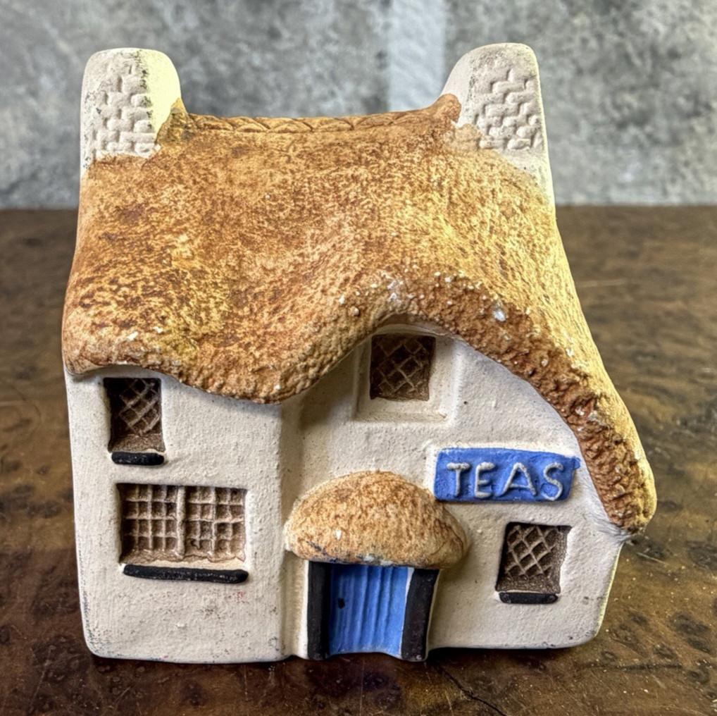 Vintage Philip Laureston Designs Miniature Pottery Tea Shop #710 UK Thatch Roof