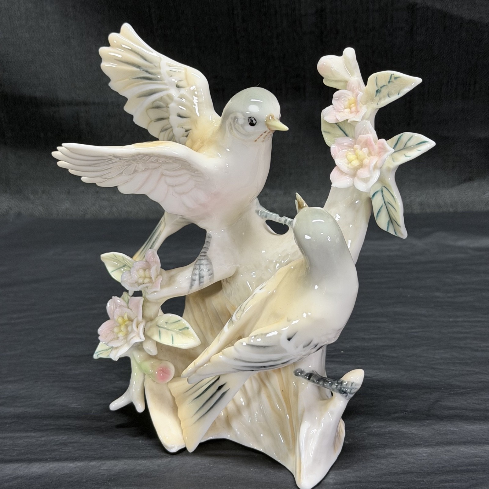 Vintage ARDALT Lenwile Porcelain China Verithin Bird Figurine ROBIN #6189 Japan