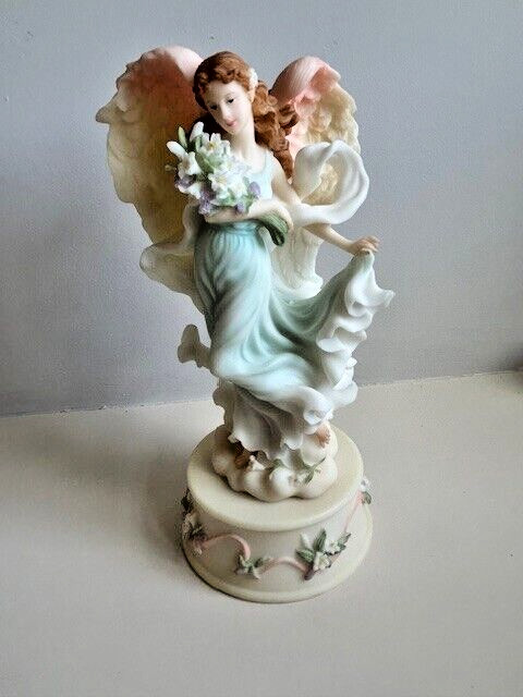 Seraphim Classics Angel Figurine & Base “Lily” 2001 Limited Edition Item #84242