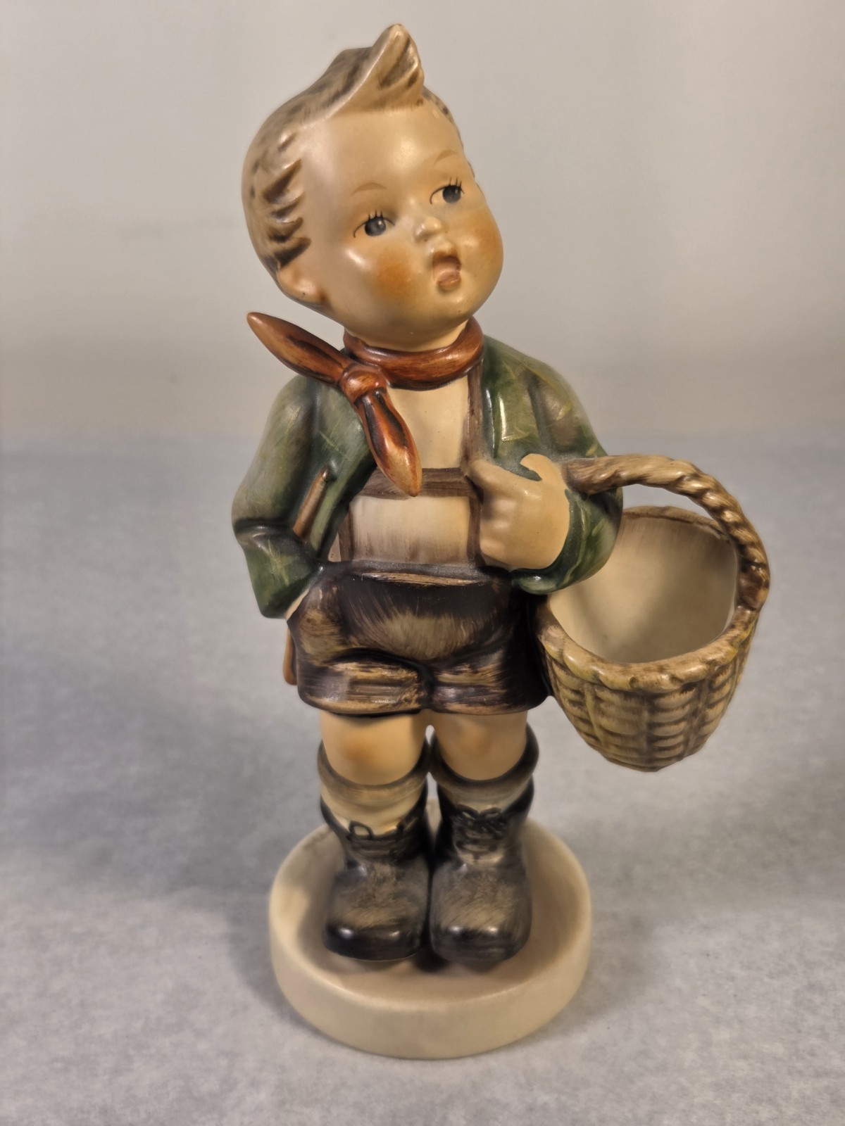 Lot of 3 Hummel Goebel Figurines LITTLE FIDDLER/DOCTOR/VILLAGE BOY Germany