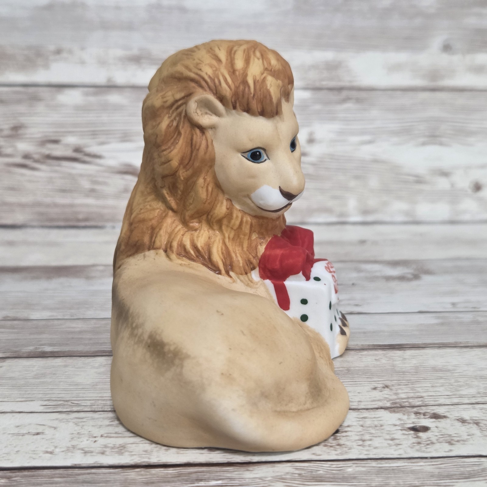 Vintage Lion And Lamb Figurine Holding Present Twilight Core